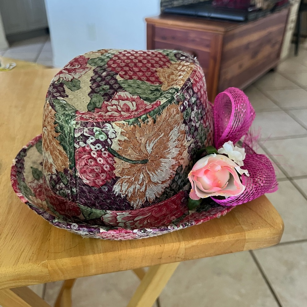 Women’s Bucket Hat